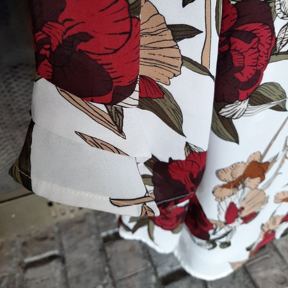 Maroon Floral Blouse - Picture 4 of 4